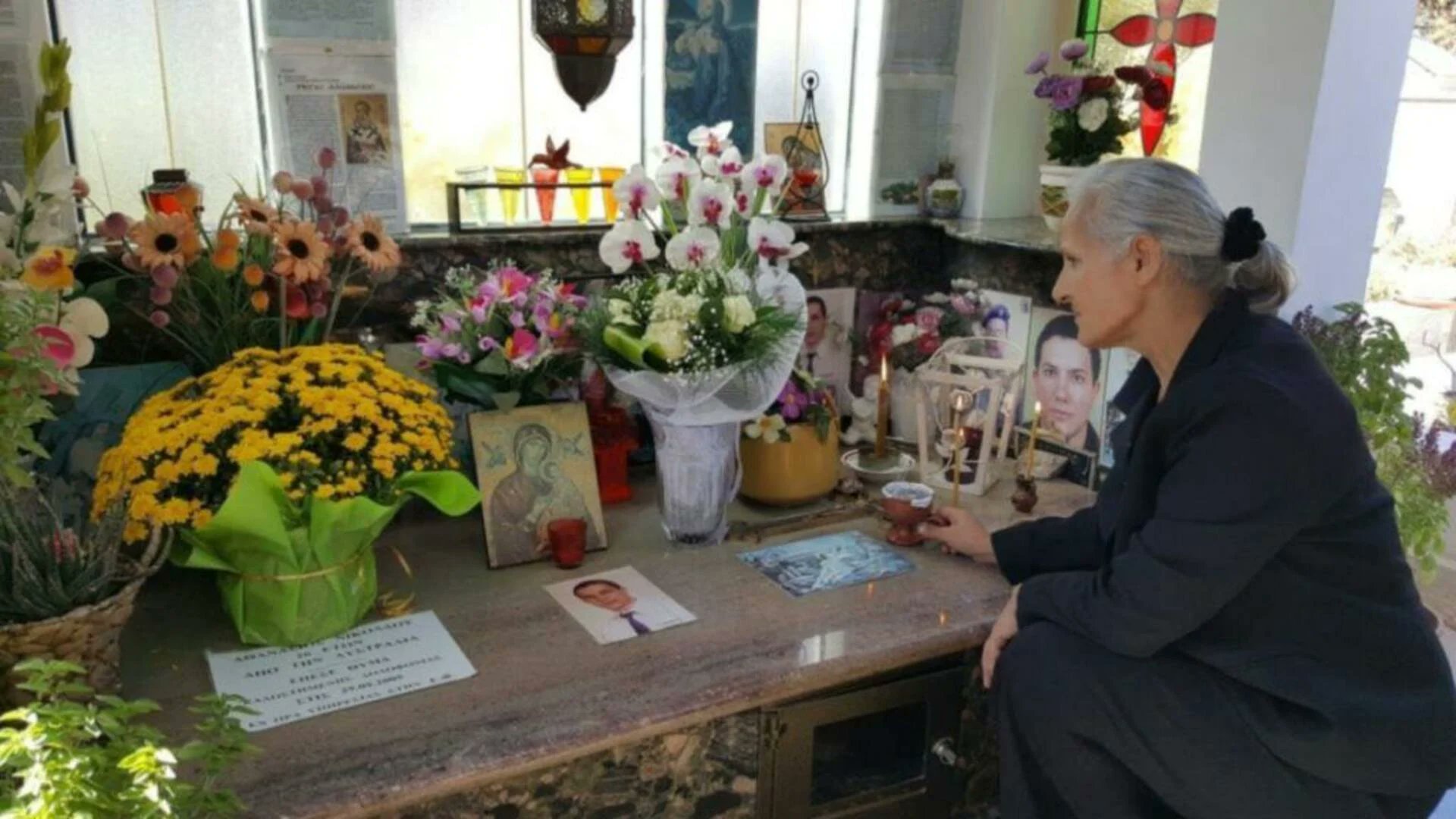 Sigmalive_EN's tweet card. New forensic evidence in the Thanasis Nikolaou case suggests violent death by strangulation, as his mother releases parts of medical reports to the public.