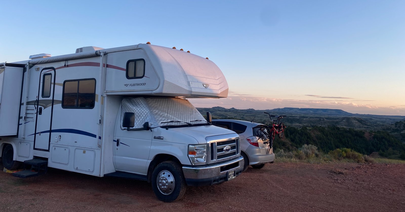 Lets_RV's tweet card. Learn how to boondock legally near national parks! Find free campsites, avoid fines, and enjoy off-grid RV adventures under the stars.