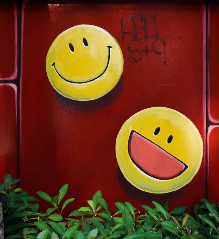 dircomdigital's tweet card. La inteligencia artificial para monitorizar sentimientos aparece como solución de los puntos débiles que presentan las métricas tradicionales de CX.