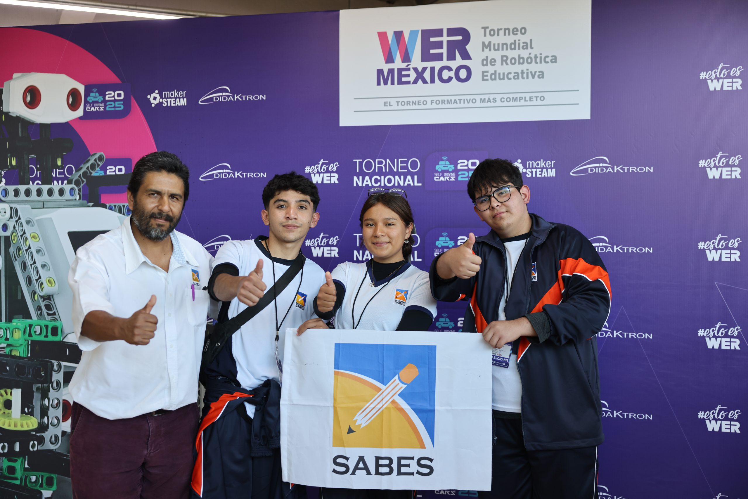 Contacto_Noti's tweet card. Estudiantes del Bachillerato SABES La Palma Representarán a México en Competencia Internacional de Robótica León, Guanajuato. Estudiantes del Bachillerato SABES La Palma, en el municipio de Comonfo...