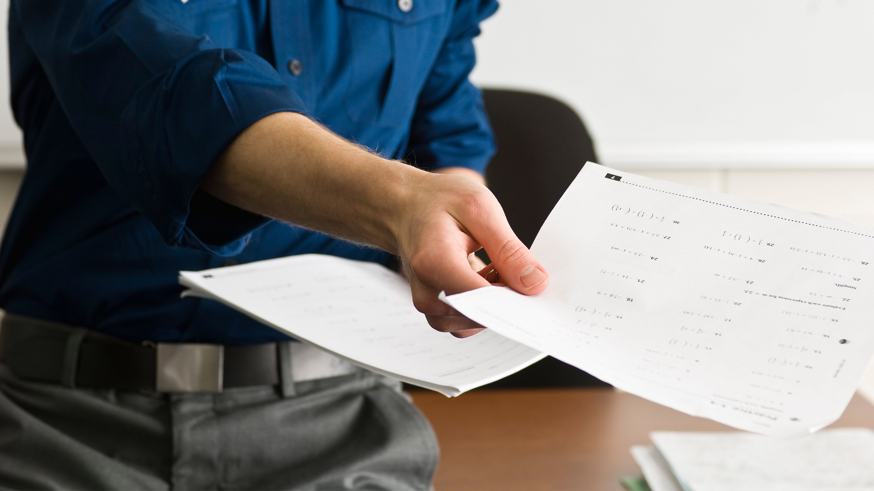 edutopia's tweet card. When teachers give retakes and shift the way they talk about grades, students concentrate on the skills they’re gaining—not their scores.