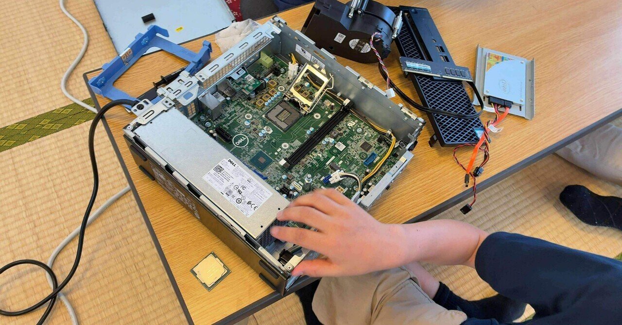 CoderDojoDaita's tweet card. CoderDojo新代田は、小中学生を対象にした自習型の「プログラミング道場」です。 自主的に学習したり作品づくりをして、疑問点や質問があればメンターがアドバイスをしてくれます。 CoderDojo新代田、2025年6月開催レポート 2025年6月21日（土） 第20回 CoderDojo 新代田は、ニンジャ1名とメンター3名が参加しました。 常連参加のニンジャが新たに購入したジャンク品のP...