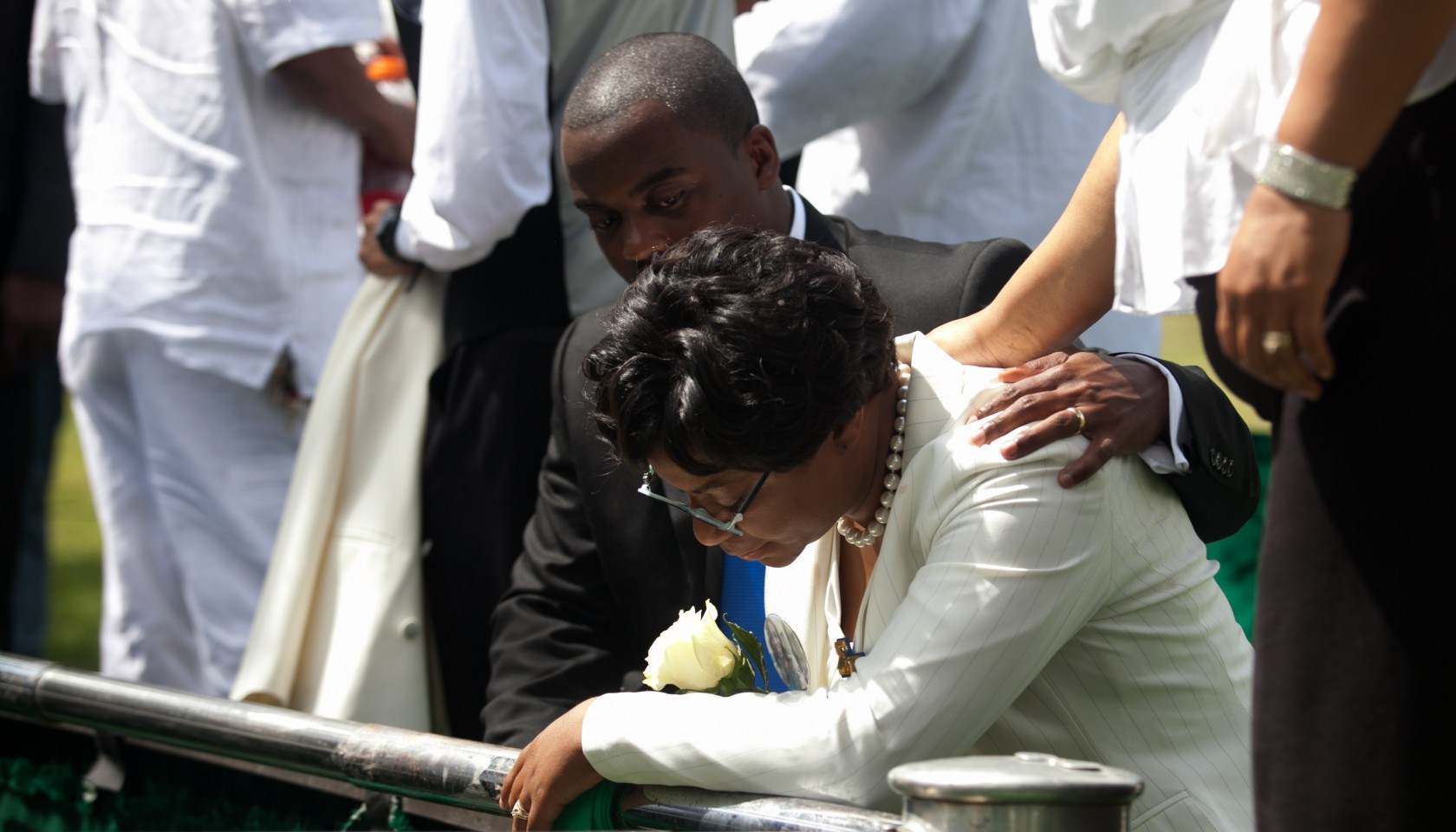 NonProfitHelpDC's tweet card. Sandra Bland family's says they're not surprised at the non-indictment that was announced by the jury earlier this week.