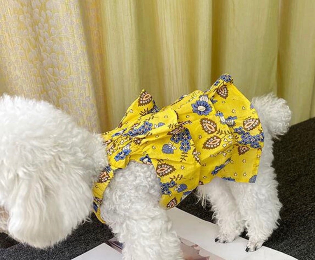 cachecache0331's tweet card. 夏がやってきました☀️夏にあう、可愛くてセクシーなキャミソールのご紹介ですフリルが、とっても可愛いです❤️お腹の部分には、ゴムが入ってます伸びない生地なので、…