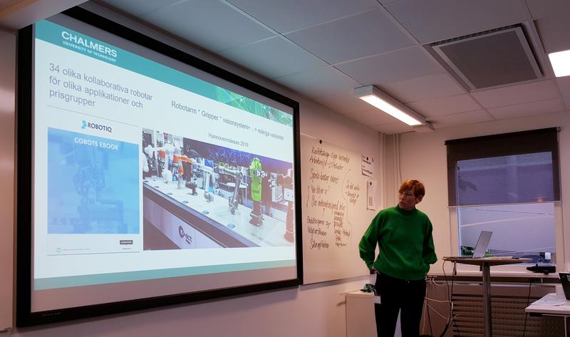 AutoPerception's tweet card. Åsa Fast-Berglund berättar om olika typer av robotar och #siilab på dag 2 kursen Samverkande applikationer med robotar. Många av småföretagen är nybörjare och vi hoppas att dagen kan ge mer kött på...