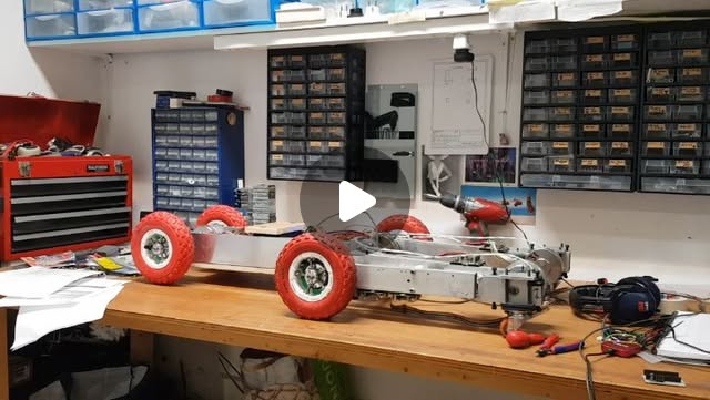 therobotstudio's tweet card. Rob Knight #humanoid #robot #3dprinted (@therobotbuilder) • Instagram video