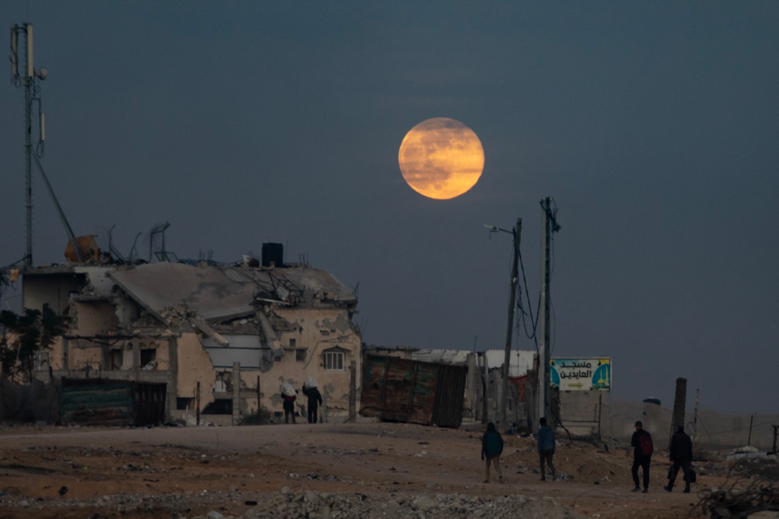 HowlRound's tweet card. |Sahar AssafAs part of Zoukak Theatre’s Letters from the Ground initiative, Sahar Assaf asks theatre leaders who have not spoken out for Palestine a simple question: Why?