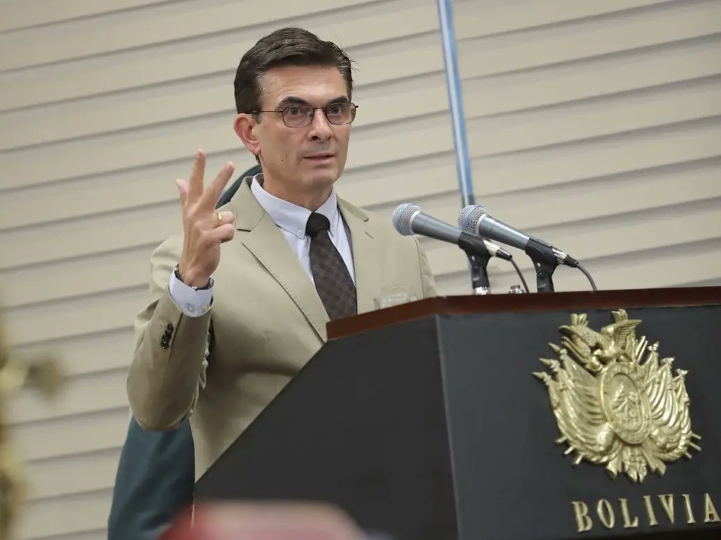 ElNacionalRD's tweet card. El presidente Arce instó a Morales a enfrentar directamente las presiones de los cocaleros, marcando otro episodio de fricción dentro del MAS.