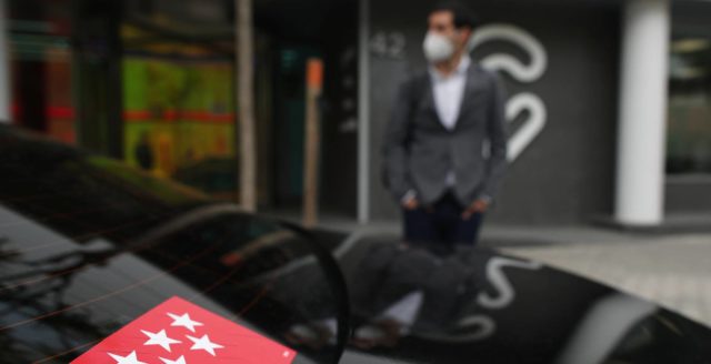 sindicatdeltaxi's tweet card. Urgen a Bruselas a actuar para evitar que sus servicios urbanos desaparezcan en España, y tienen menos de cuatro meses para impedir que ocurra. Alertan de que si no se regula se perderán miles de...