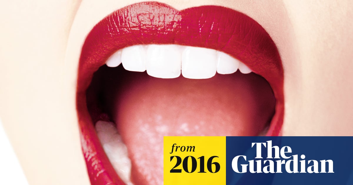 LearnEnglish_BC's tweet card. Going all out to ‘sell yourself’ won’t get you noticed – focus instead on showing energy and telling stories to engage others