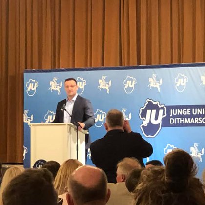 Tweet card summary image