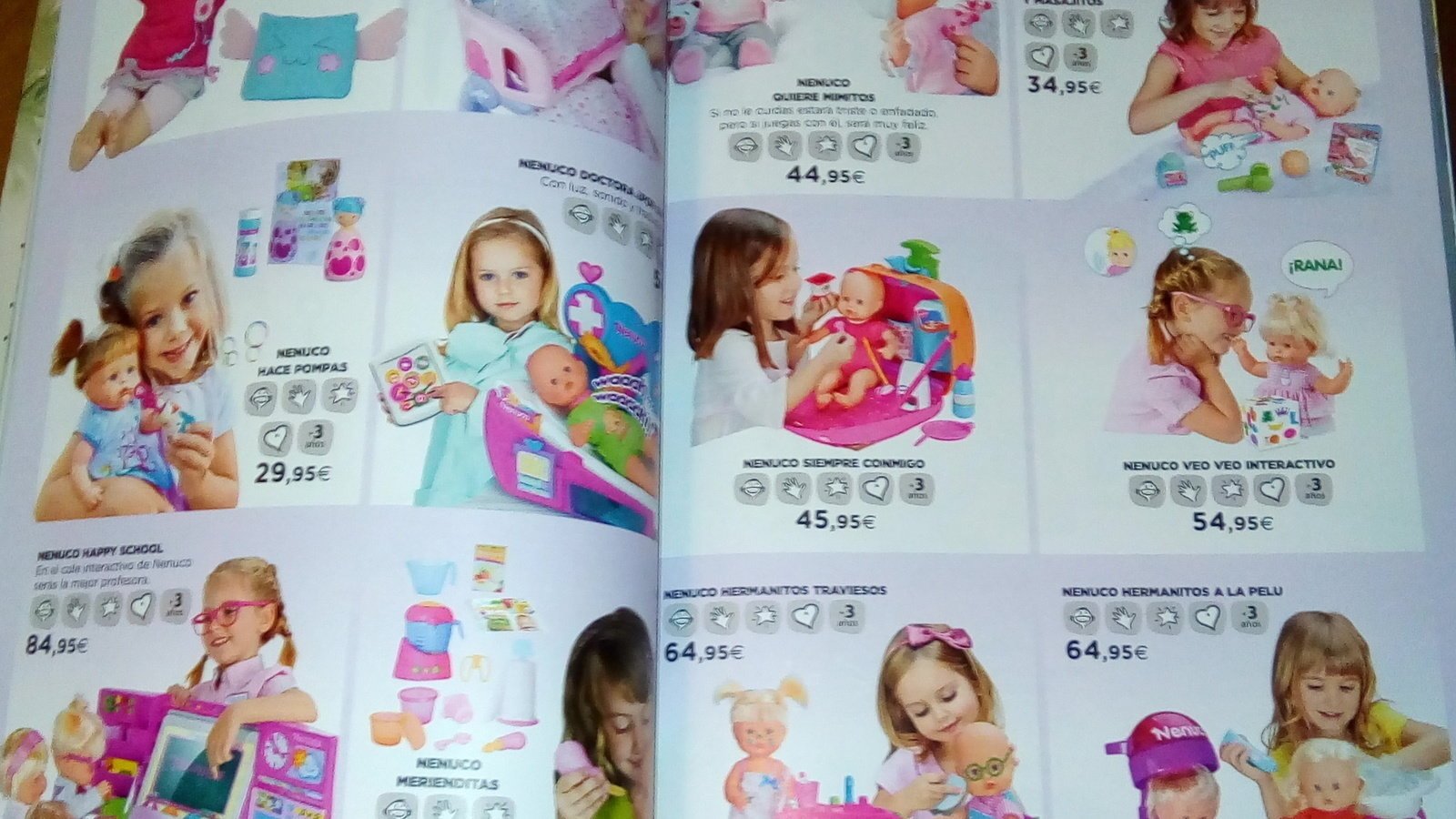 tatitxu_'s tweet card. Nenuco, los papás también cuidan. No más catálogos sexistas por Navidad