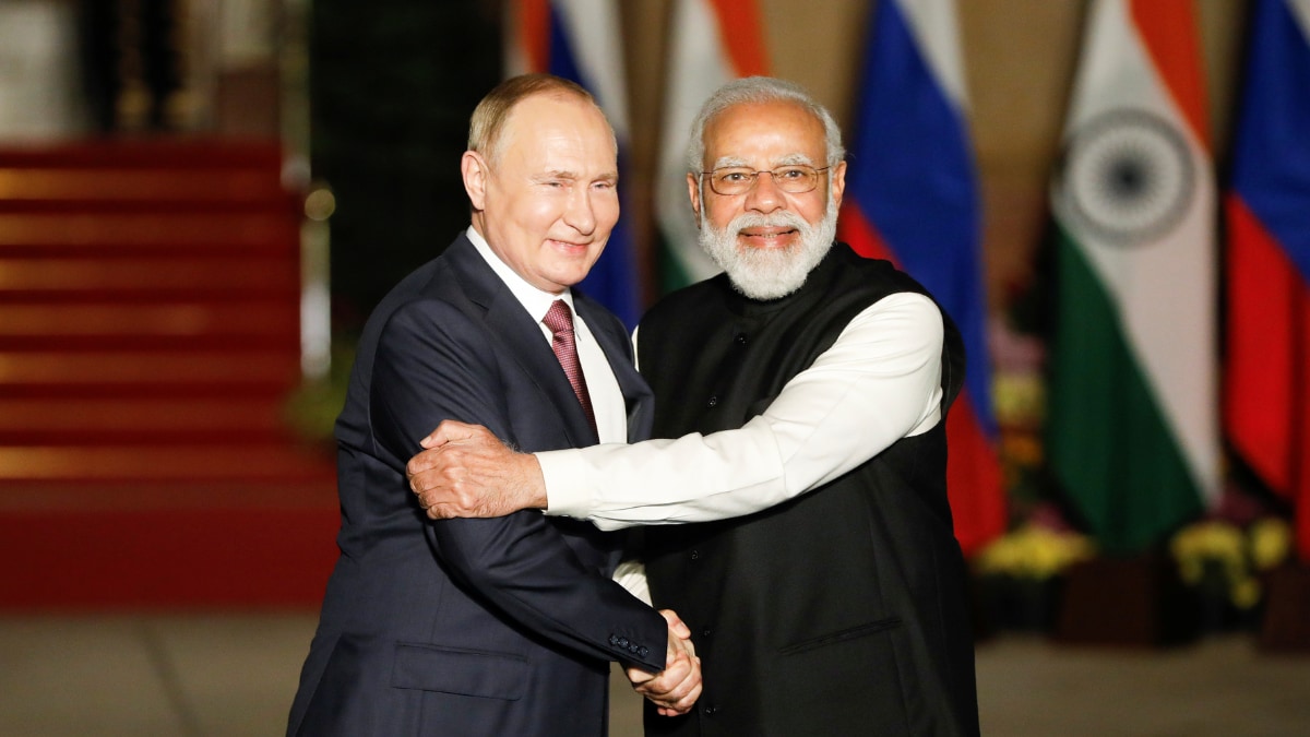 CNNnews18's tweet card. Modi will be in Moscow from July 8 to 9 at the invitation of Russian President Vladimir Putin to hold the 22nd India-Russia Annual Summit