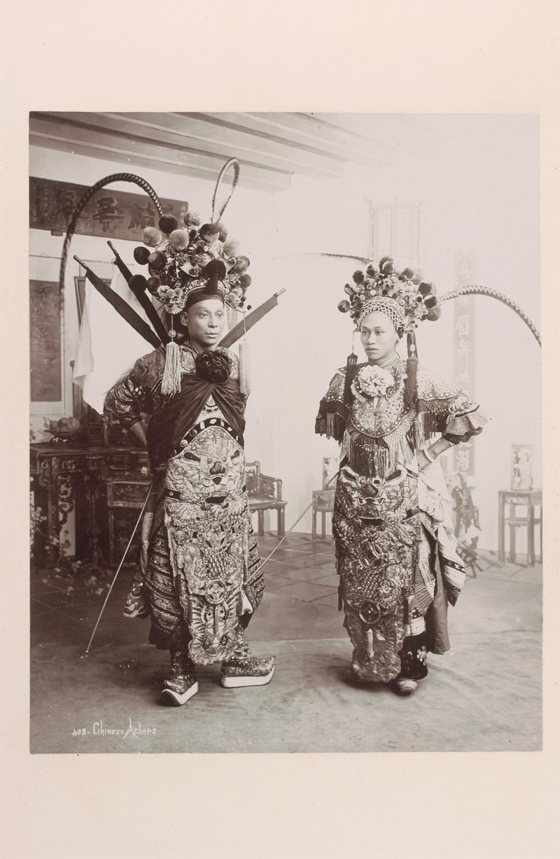 adiwangsatan's tweet card. Discover the rich history of Chinese dialects in Singapore, from Hokkien to Teochew, Cantonese, Hakka, and Hainan.