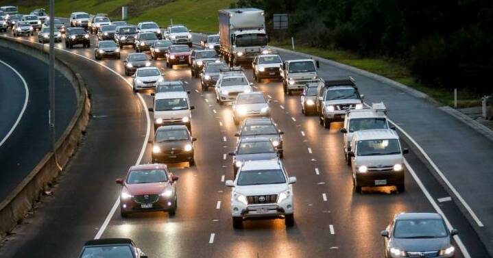 CanUrbanism's tweet card. The problem of traffic is partly engineering and partly psychology