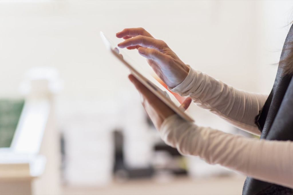 FranNetSF's tweet card. You have to be in it for the long run, even when you're afraid you'll go broke in the short run.