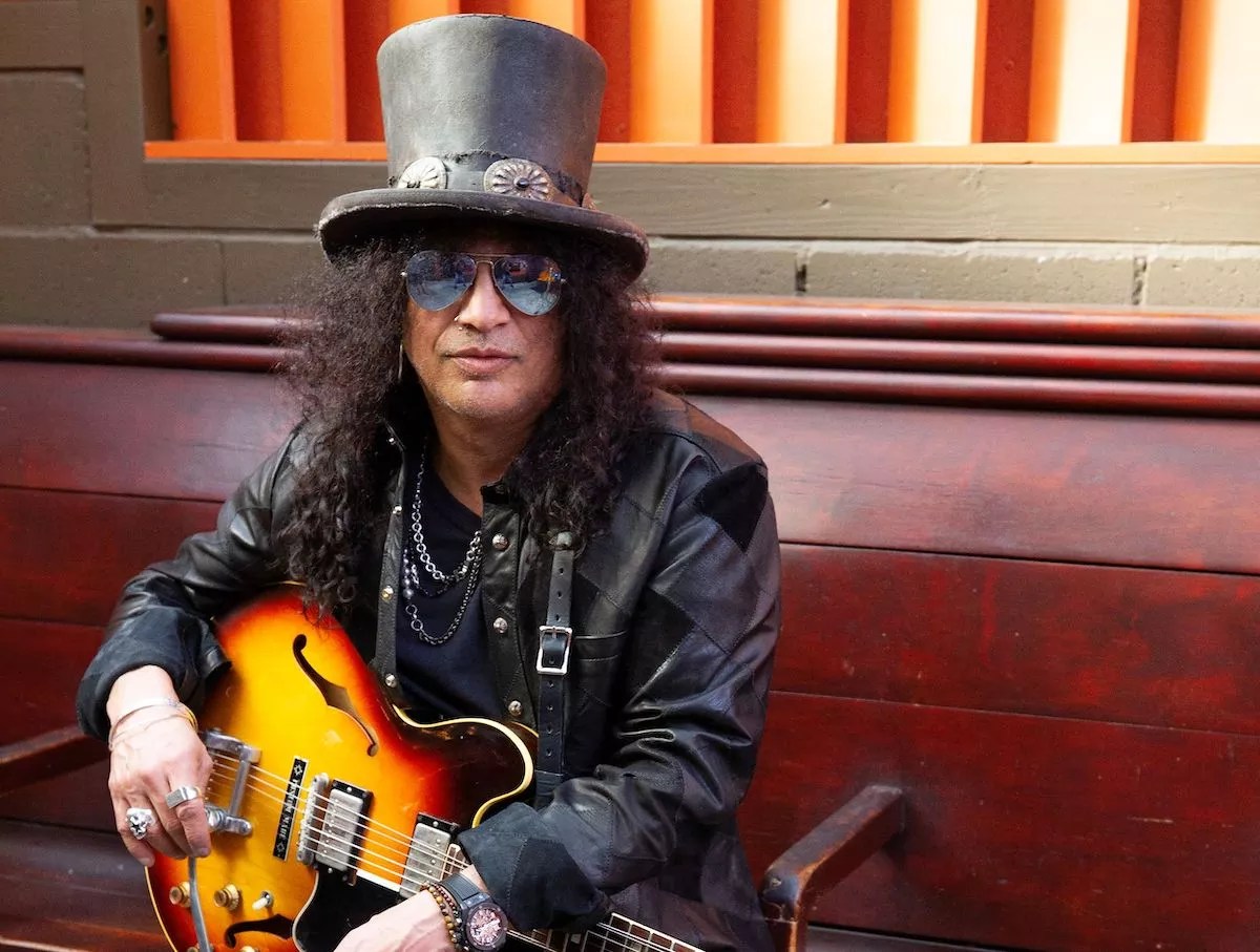 SlashThings's tweet card. The river is rising.