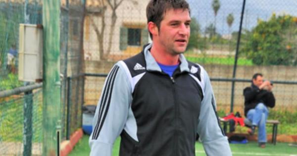 UHmallorca's tweet card. . El fútbol balear está de luto por el fallecimiento a los 45 años del exjugador, entre otros del Sóller y el Constància, Kike Ferrer, a los 45 años que fue uno de los jugadores destacados de la...