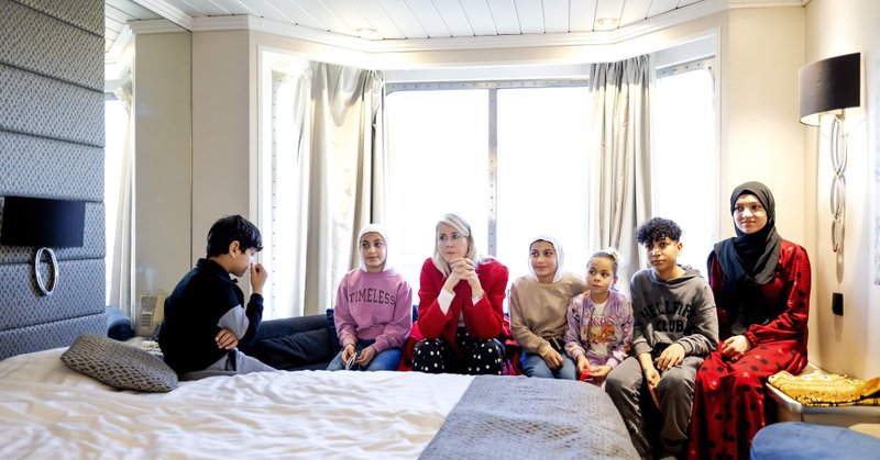 Tweet card summary image