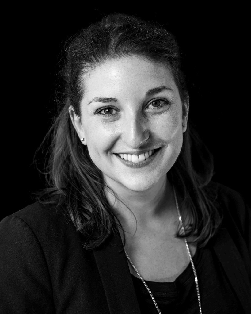 cafepedagogique's tweet card. Au collège Louis Ducos du Hauron, l’intelligence artificielle a servi de point de rencontre entre école et familles. Amélie Mariottat-Colombo, professeure de français et référente numérique, a...