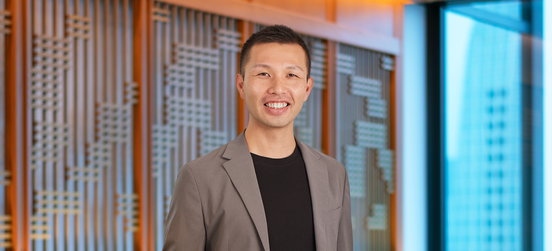 kworkcom's tweet card. 作る、試す、自分の本質に素直に2007年、私はみずほ銀行に新卒で入行しました。当時からITに強い興味はあったのですが、まずは社会や経営の仕組み、普遍的に役に立つ金融や財務を知ることが必要だと考え銀行を... 