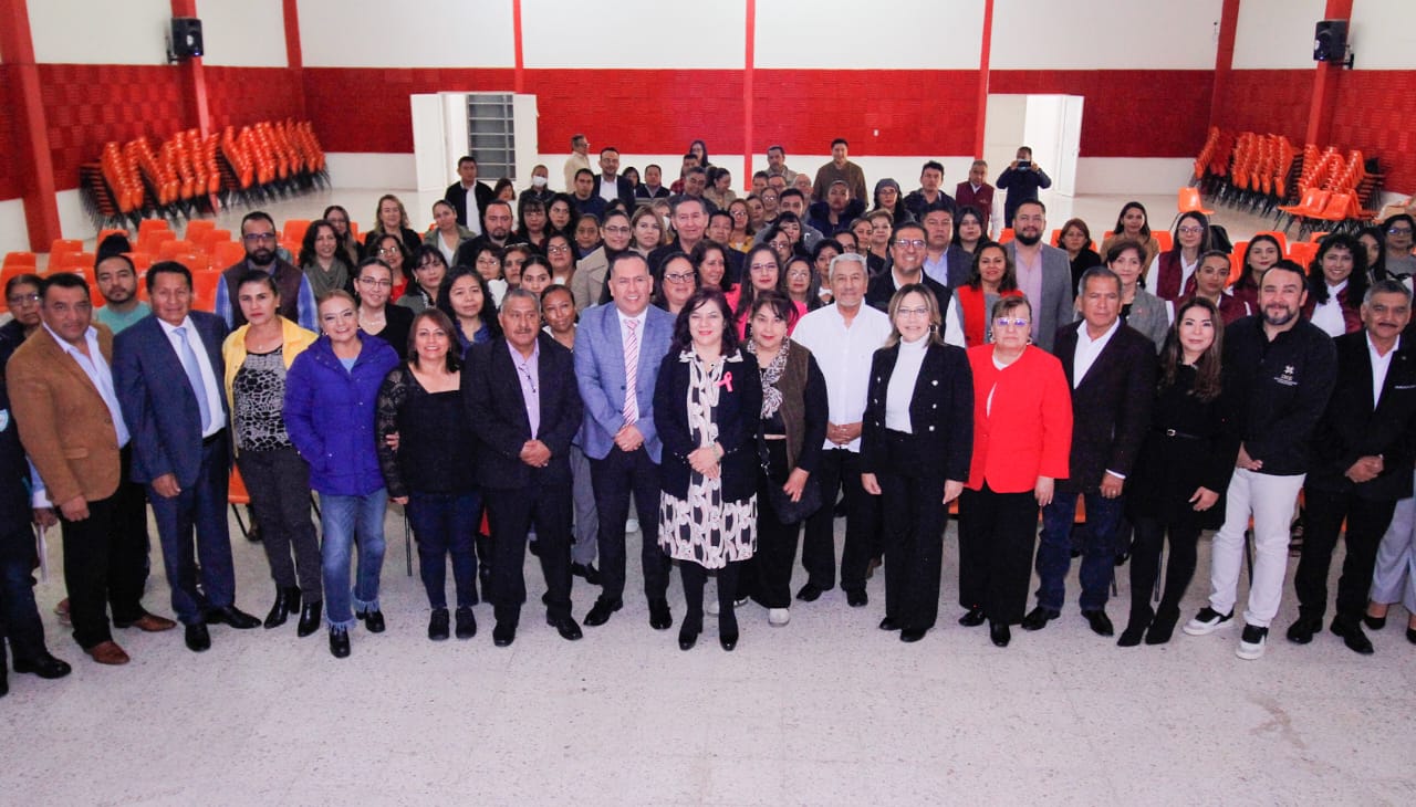 diaplazajuarez's tweet card. La Secretaría de Educación Pública de Hidalgo (SEPH) llevó a cabo la Jornada Integral de Bienestar Docente para fortalecer la salud emocional y el desarrollo personal de los maestros en la entidad,...