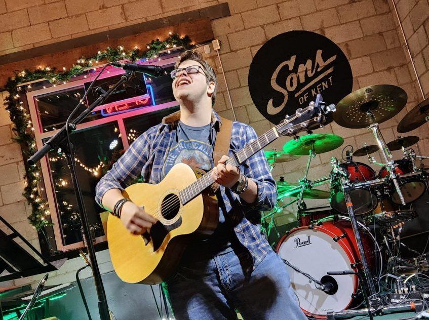 DailyNewsTT's tweet card. Hundreds take in Holiday Jam to help hungry in Chatham-Kent