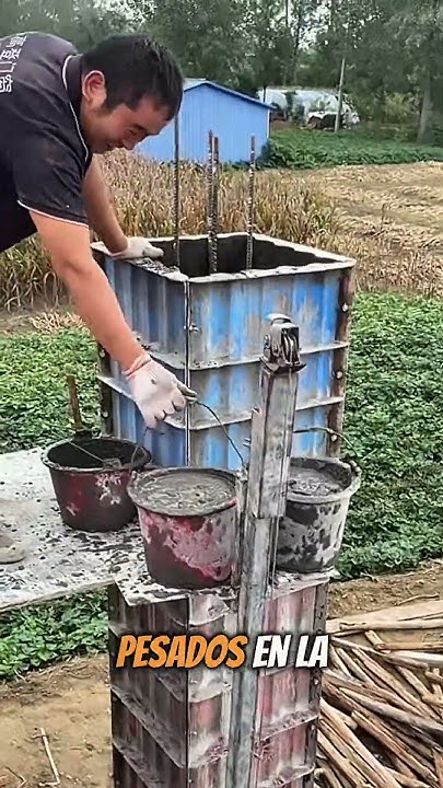 morogto46's tweet card. Los albañiles de China están en la cima de la construcción civil👷?...