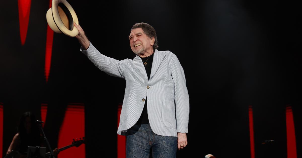 jesusmarana's tweet card. Después de una macrogira de despedida con entradas agotadas América y España, el de Úbeda afronta a los 76 años este domingo en Madrid su último