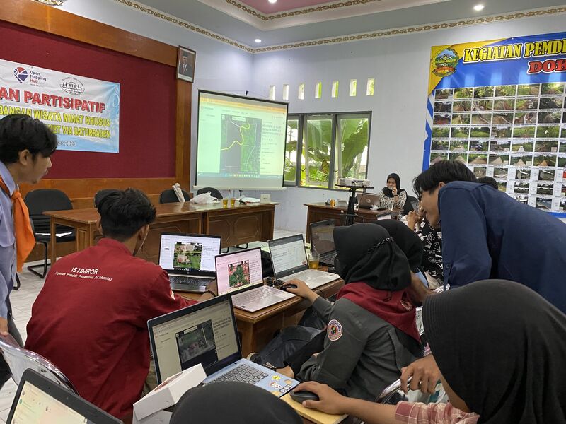 kikiiiirizky's tweet card. Wana Karya Lestari Forest Farmer Group (KTH) is a local community in the village of Kemutug Lor, Baturraden District, Banyumas Regency. We are committed to preserving and developing the existence of...