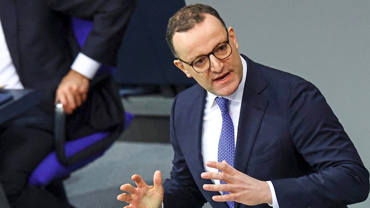 stepcke66's tweet card. Mehrere Mitglieder der Jungen Gruppe berichten, Jens Spahn habe bei der Rentenfrage vor möglichen Konsequenzen für Listenplätze gewarnt und so Druck auf die Abgeordneten ausgeübt. Die Fraktionsführ...