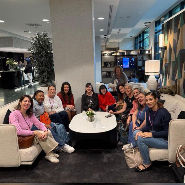 cuidadors's tweet card. Cuidadoras sin relevo: las madres de hijas e hijos con discapacidad — una mirada feminista, el cuidado no es destino, es desigualdad estructural. El cuidado