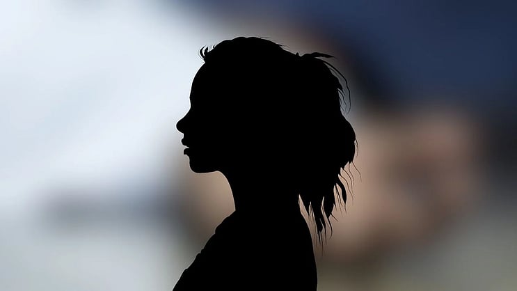 The_Mooknayak's tweet card. सोनभद्र: उत्तर प्रदेश के सोनभद्र जिले में एक अनुसूचित जनजाति की युवती को धर्म परिवर्तन और शादी के लिए मजबूर करने का मामला सामने आया है। मामले की गंभीरता को देखत