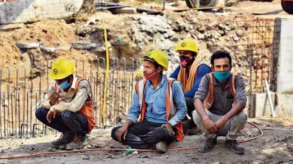 ZeeTamilNews's tweet card. E Shram Yojana: e-Shram அட்டையின் நன்மைகள் என்ன? இதில் எப்படி பதிவு செய்வது? முழுமையான விவரத்தை இந்த பதிவில் காணலாம்.