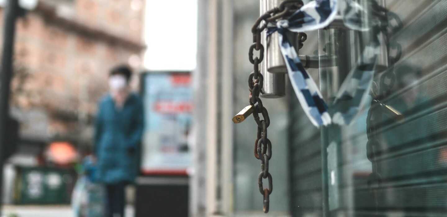 CODE4M2's tweet card. LA MARCHA DE LA PANDEMIA EFE, AFP, REUTERS PARÍS La perspectiva de una salida de la crisis se acerca gracias al avance en el desarrollo de una vacuna contra el coronavirus, pero a corto plazo el...