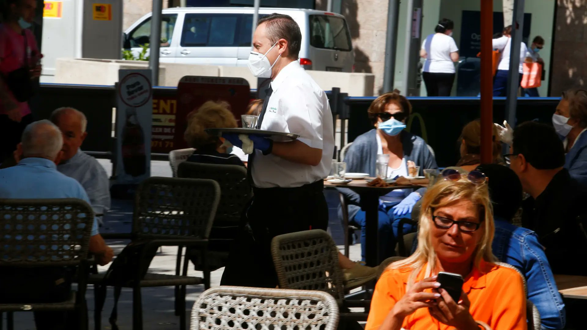 CODE4M2's tweet card. La recuperación del trabajo en España será lenta y, especialmente, en sectores como el turismo o en los colectivos más jóvenes, según la consultora Manpower.