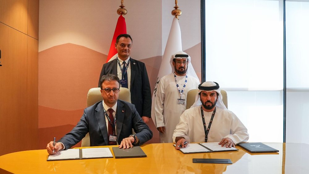 IntSecJournal's tweet card. ASELSAN attended Dubai Airshow in UAE, showcasing its innovations in avionics, electro-optics, radar and precision-guided systems.