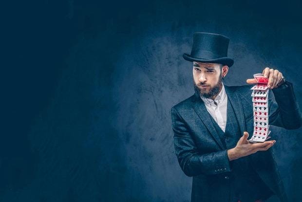 UXLabLiege's tweet card. Les 'dark patterns' ou interfaces tronquées sont désormais omniprésentes. Cette astuce de conception psychologique vise à tromper l'utilisateur pour le contraindre à faire des choses qu'il ne...