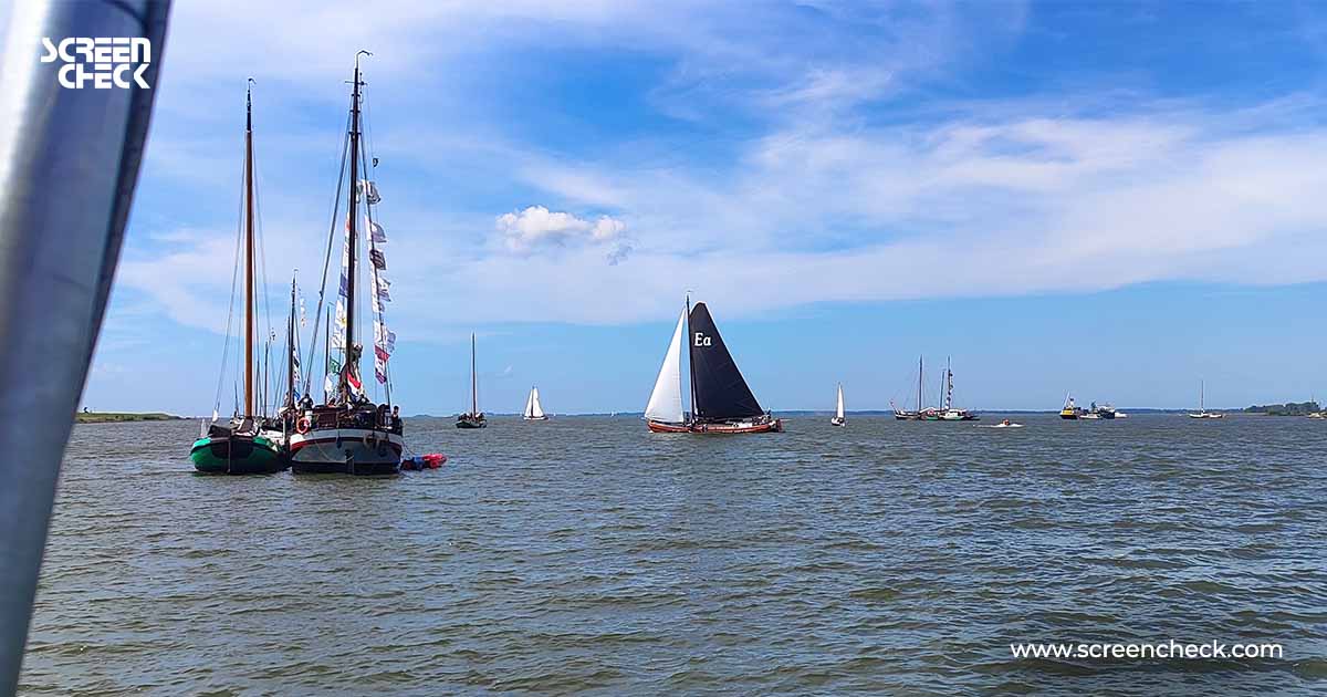 ScreenCheck_'s tweet card. Dit jaar sponsort ScreenCheck het skûtsje It Doarp Eastermar, winnaar van de IFKS 2025. Tijdens de sponsordag mochten wij meezeilen en het team van dichtbij aanmoedigen tijdens hun indrukwekkende...