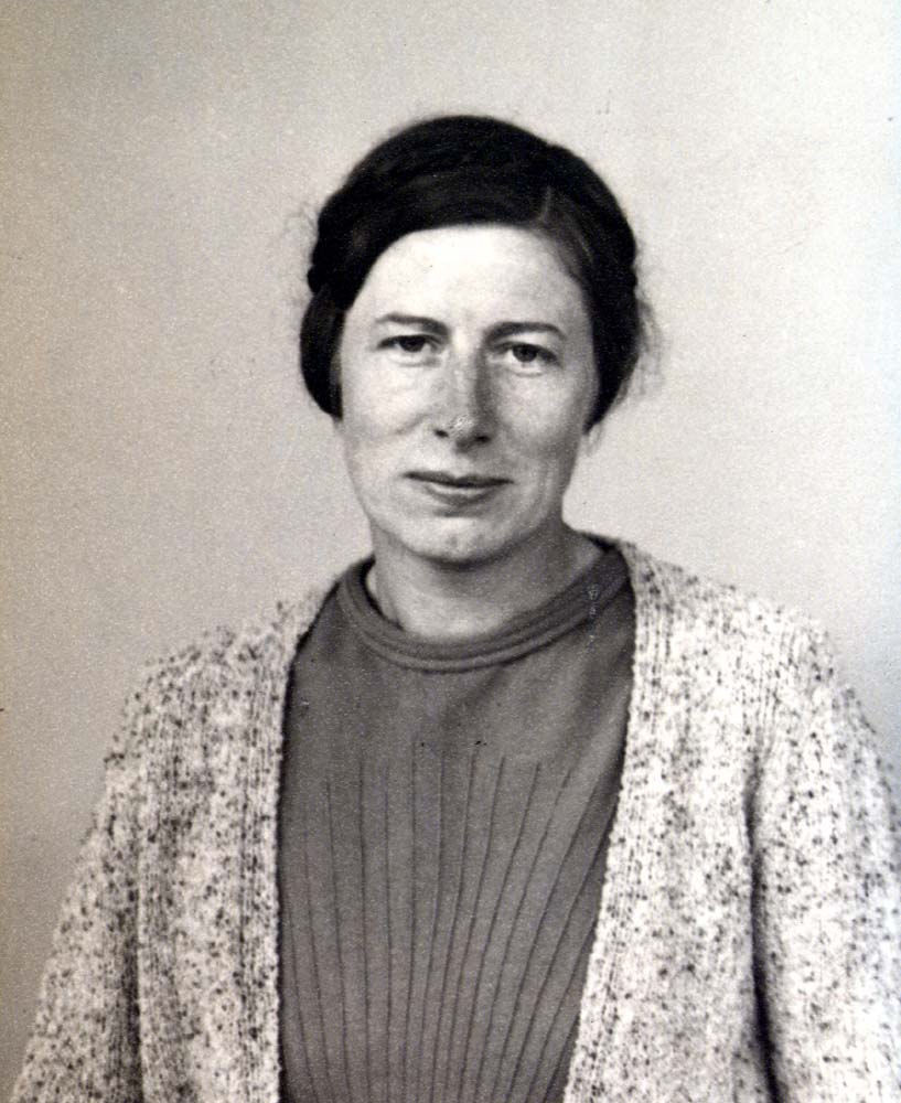 TechsCommit's tweet card. Eileen Guppy Technicians’ Award © Photograph of Eileen Guppy courtesy of the British Geological Survey (image no. p810156) This is a new award of the Mineralogical Society with the first award to be...