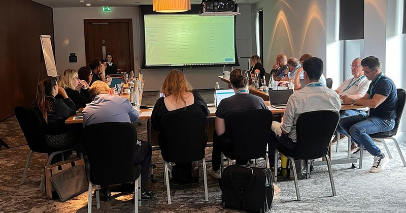 Tweet card summary image