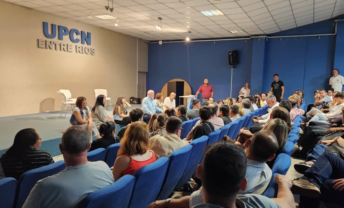 HoraDigitalER's tweet card. “Pretendemos que el gobierno nos llame en forma urgente”, expresó el Secretario General, José Ángel Allende.