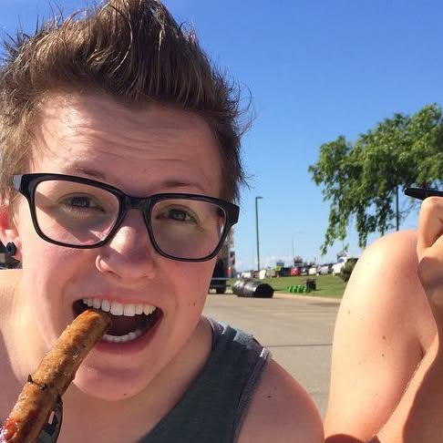 thebigtreefan's tweet card. Emilee and Jackson Friesen (@bigtreefan) • Instagram photo