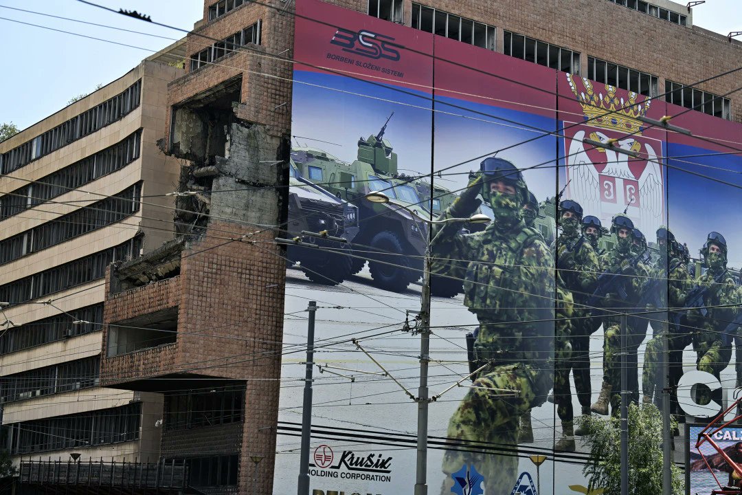 Insajder_net's tweet card. Još nije konačno rešenje kojim je Republički geodetski zavod na kompleksu Generalštaba obrisao svojstvo kulturnog dobra. To znači da Generalštab i dalje ima zaštitu. U odgovoru za Insajder, Republi...