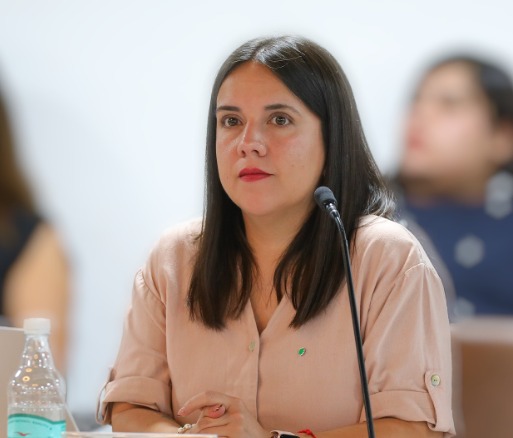 ContrapoderCH's tweet card. Según los datos recopilados por el Equipo de Contrapoder Chile a través de la Transparencia Activa de la Municipalidad de Santiago, se pudo constatar que la concejala de La Florida, Renata Santander,...