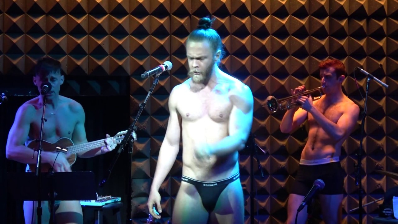 Decontruc's tweet card. The Skivvies and Travis Kent - Tiny Private Irish Dancer