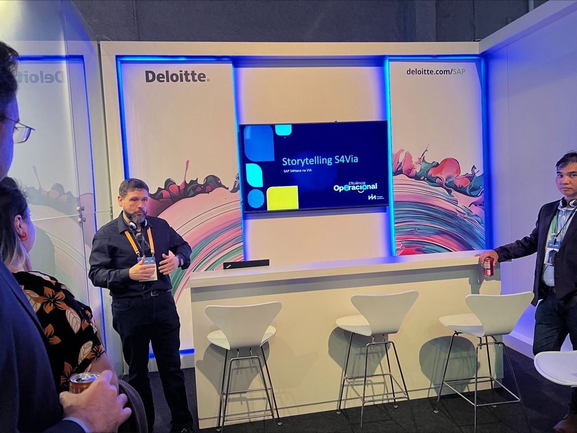 EduR0dr1gue5's tweet card. Hora de conhecer a jornada da Via em sua transformação digital #sapphire2023