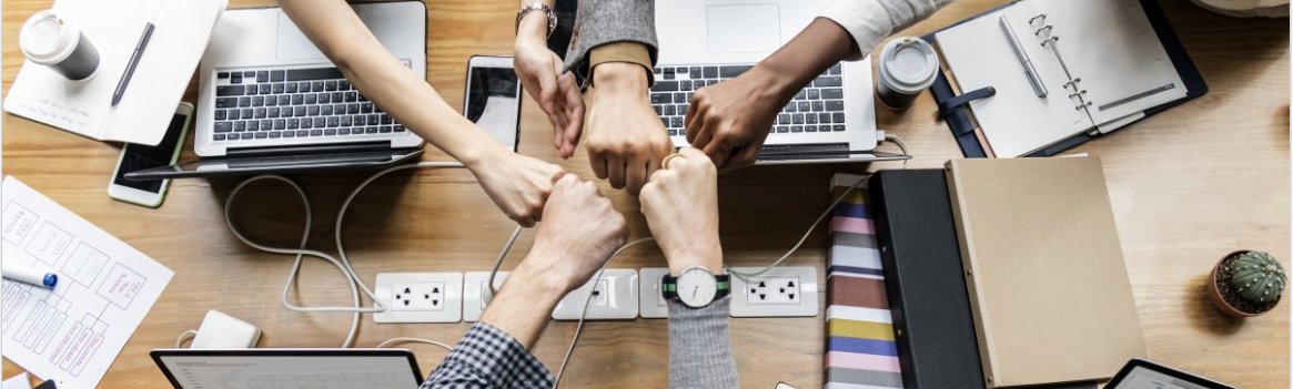 cstonelearning's tweet card. Customised eLearning