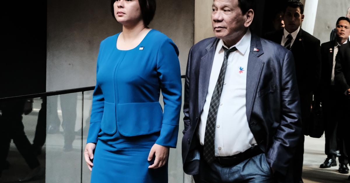 _infoLibre's tweet card. Duterte permanecerá bajo la custodia del tribunal mientras continúa el proceso por presuntos crímenes de lesa humanidad