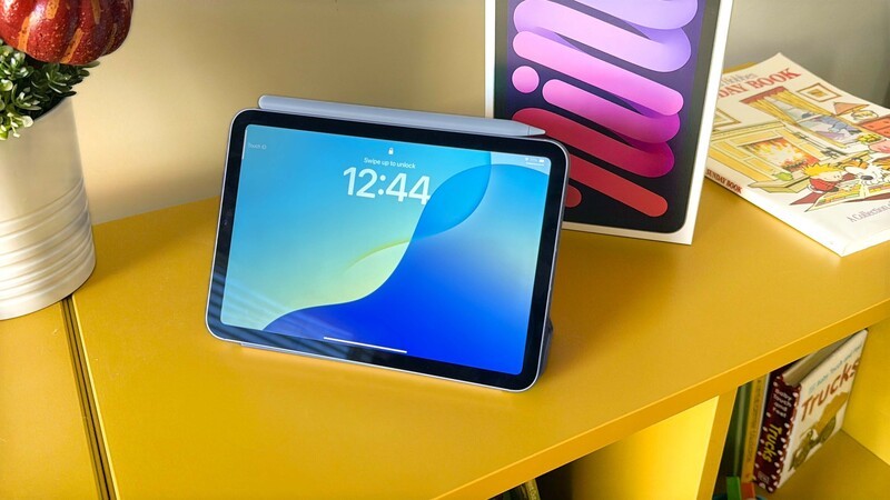 CrackBerry's tweet card. A small screen tablet isn't for everyone, but if you've already got a laptop for "big screen work" you can turn iPad Mini into the ultimate tablet for entertainment and enjoyment!